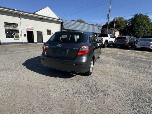 Used 2009 Toyota Matrix Base 4dr Wagon 4A image 18