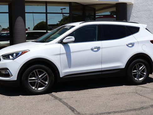 Used 2017 Hyundai Santa Fe Sport FWD image 7