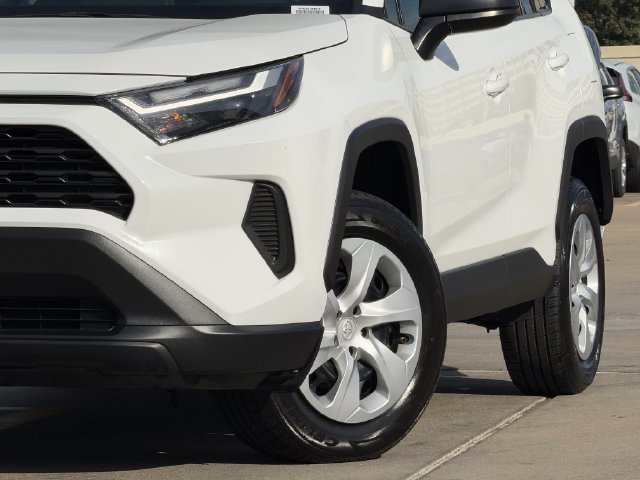 Certified 2025 Toyota RAV4 LE AWD/4WD image 10