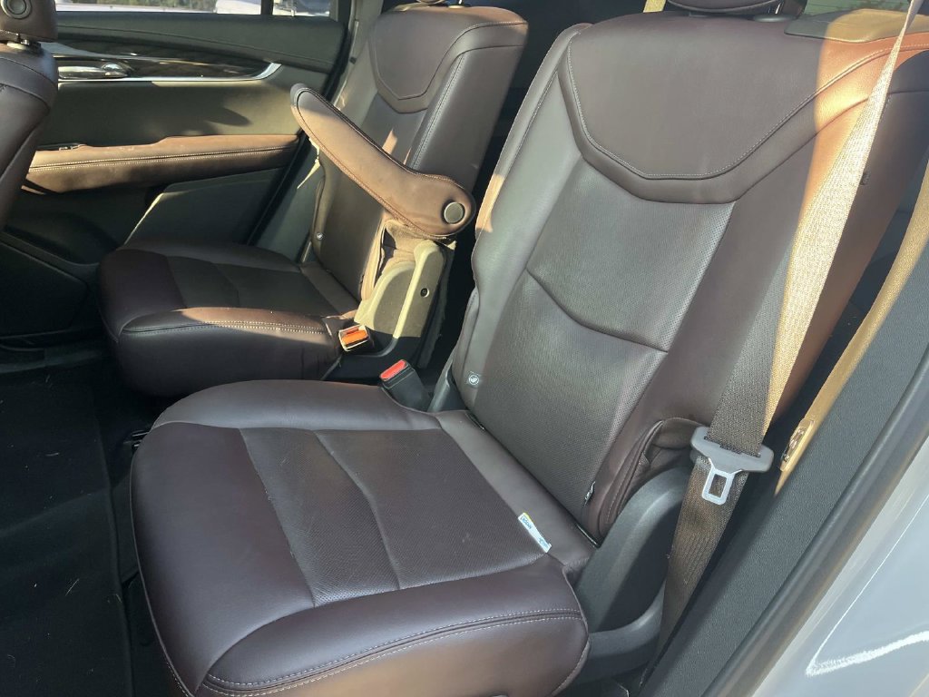 Used 2021 Cadillac XT6 Premium Luxury FWD image 22