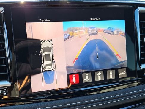 New 2026 Chrysler Pacifica Select image 14