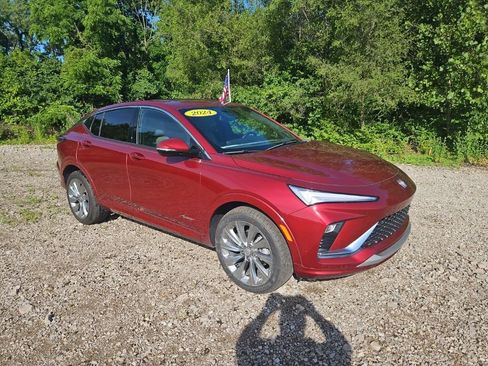 Used 2024 Buick Envista Avenir FWD image 2