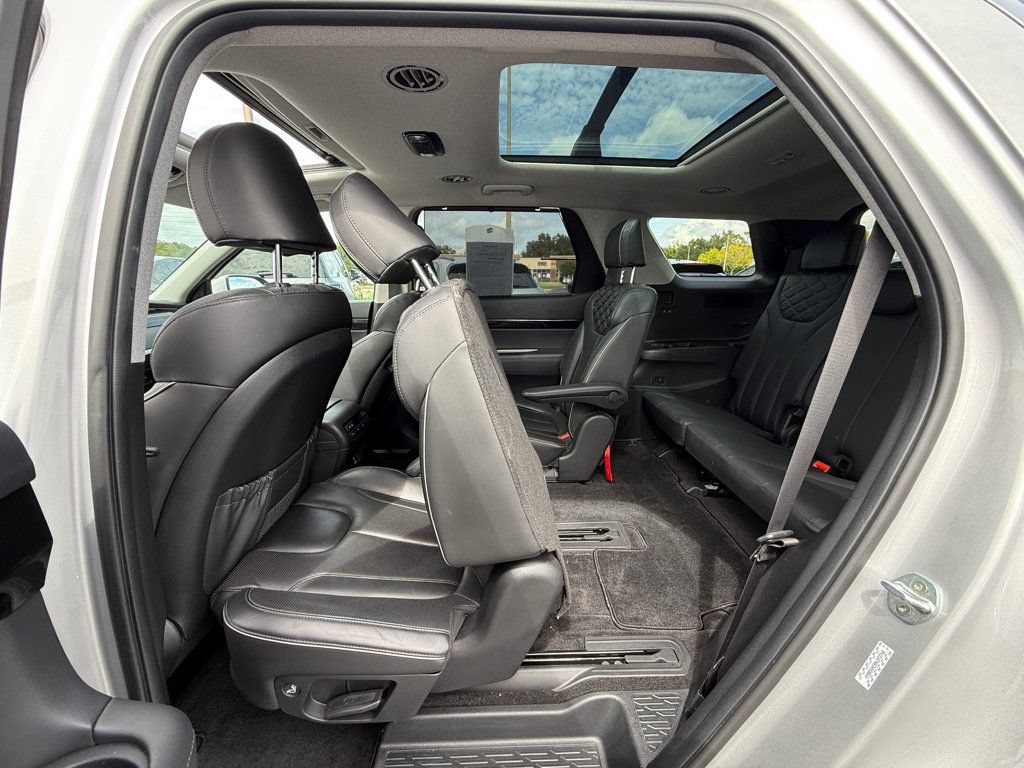 Used 2022 Hyundai Palisade Limited FWD image 11