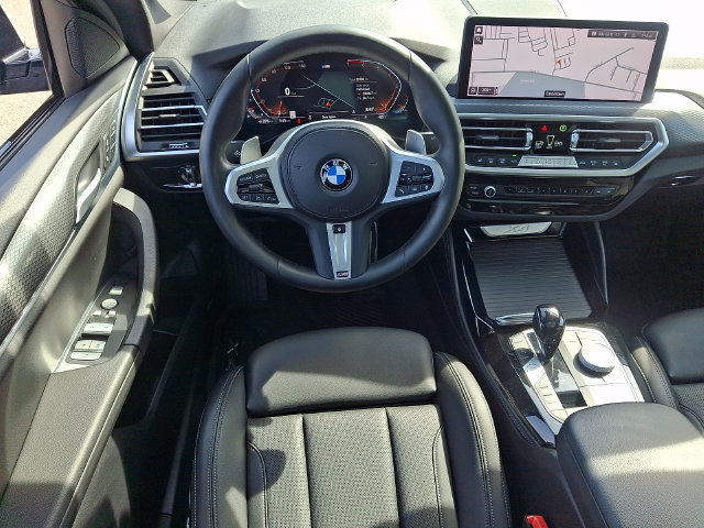 Used 2024 BMW X4 xDrive30i w/ M Sport Package AWD/4WD image 11