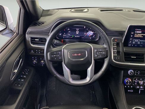 Used 2024 GMC Yukon AT4 w/ AT4 Premium Plus Package AWD/4WD image 16