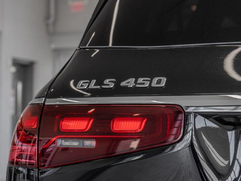 Certified 2025 Mercedes-Benz GLS 450 4MATIC w/ AMG Line Exterior image 22