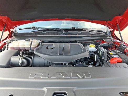 Used 2025 RAM 1500 Big Horn AWD/4WD image 31