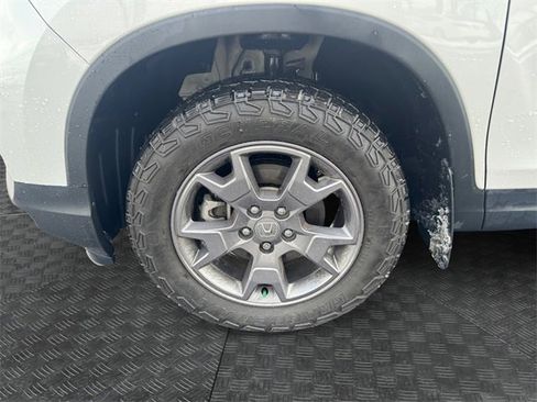 Used 2024 Honda Passport TrailSport image 14
