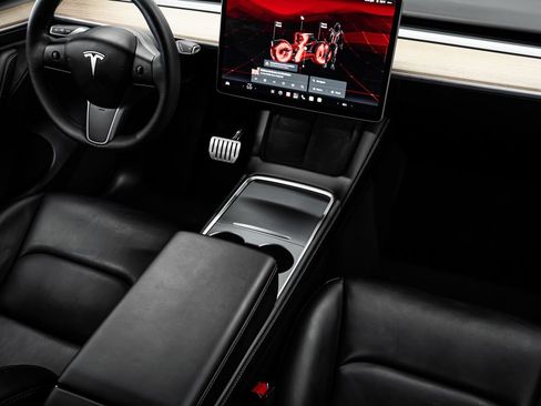Used 2023 Tesla Model Y Performance AWD/4WD image 27