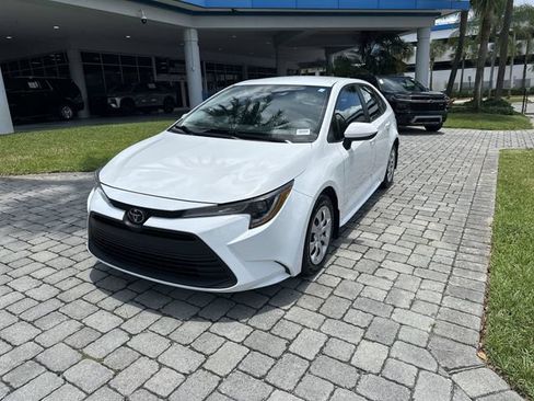 Used 2024 Toyota Corolla LE FWD image 19