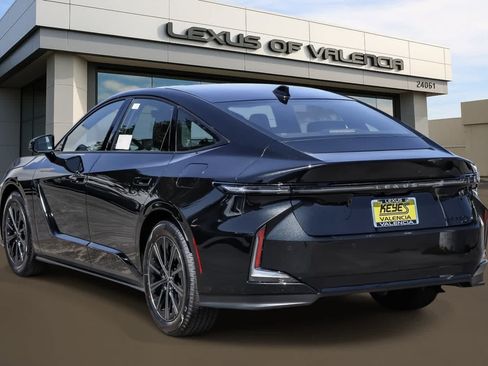 New 2026 Lexus ES 350h AWD image 2