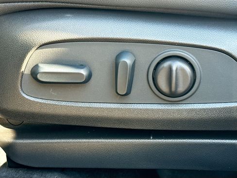 Used 2023 Buick Encore GX Select image 23