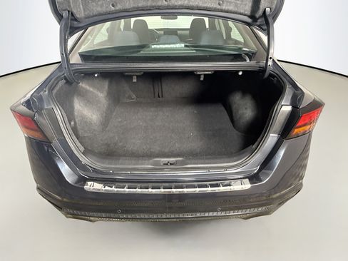 Used 2020 Nissan Altima 2.5 SV FWD image 35