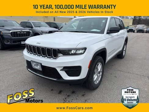 New 2026 Jeep Grand Cherokee Laredo AWD/4WD image 1