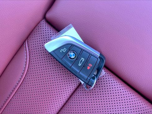 Certified 2023 BMW 330i Sedan image 15