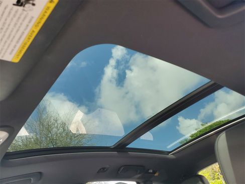 Used 2017 Porsche Macan image 15