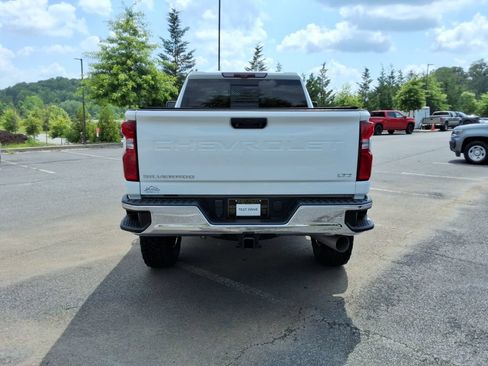 Used 2022 Chevrolet Silverado 2500 LTZ w/ LTZ Premium Package AWD/4WD image 6