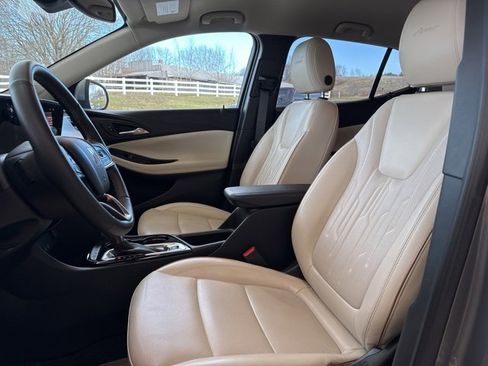 Used 2024 Buick Encore GX Avenir w/ Avenir Convenience Package image 8