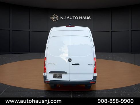 Used 2023 Mercedes-Benz Sprinter 2500 image 9