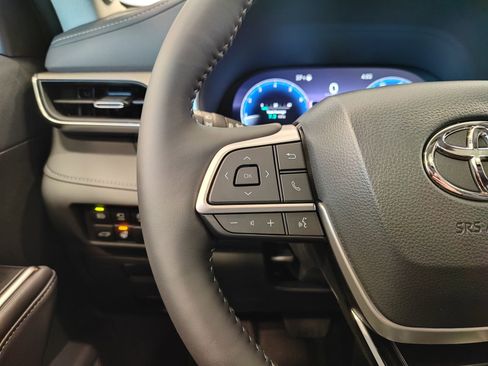 New 2026 Toyota Highlander Limited image 29