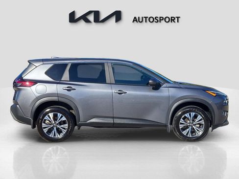 Used 2023 Nissan Rogue SV image 7