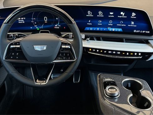 New 2026 Cadillac Optiq Luxury 1 image 16