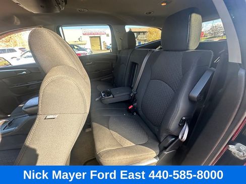 Used 2011 Chevrolet Traverse LT w/ Personal Connectivity Package image 18