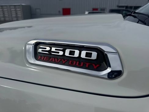 Used 2019 RAM 2500 Limited AWD/4WD image 9