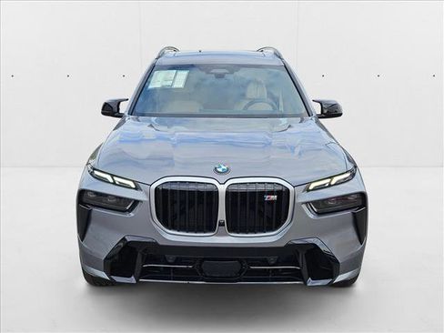 Used 2026 BMW X7 M60i image 6