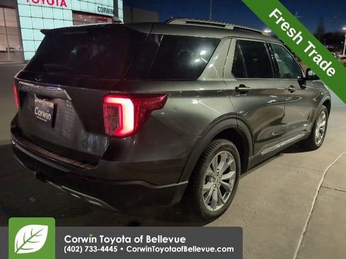 Used 2020 Ford Explorer XLT w/ Equipment Group 202A image 3