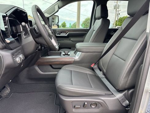 New 2026 GMC Sierra 2500 SLT w/ SLT Premium Package image 15