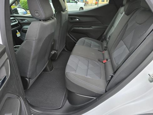 New 2027 Chevrolet Bolt LT w/ Comfort Package FWD image 19