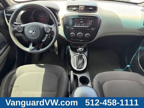 Used 2017 Kia Soul FWD image 28