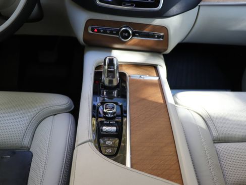 Used 2019 Volvo XC90 T8 Inscription w/ Advanced Package image 44