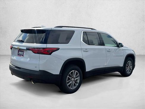 Used 2023 Chevrolet Traverse LT image 5