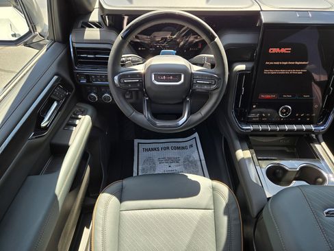 New 2026 GMC Yukon XL AT4 w/ AT4 Premium Plus Package AWD/4WD image 7