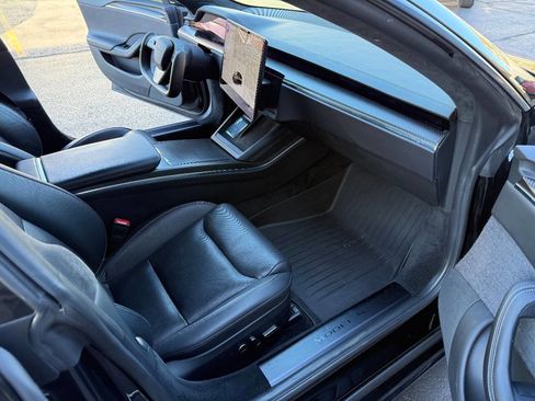 Used 2023 Tesla Model S Plaid image 18