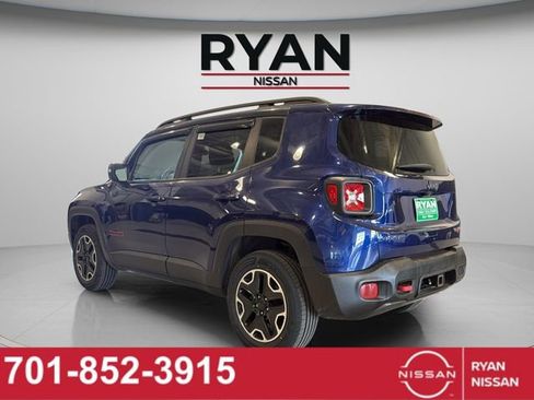 Used 2016 Jeep Renegade Trailhawk w/ Premium Trailhawk Package image 15