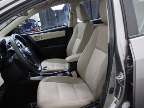 Used 2015 Toyota Corolla LE FWD image 11