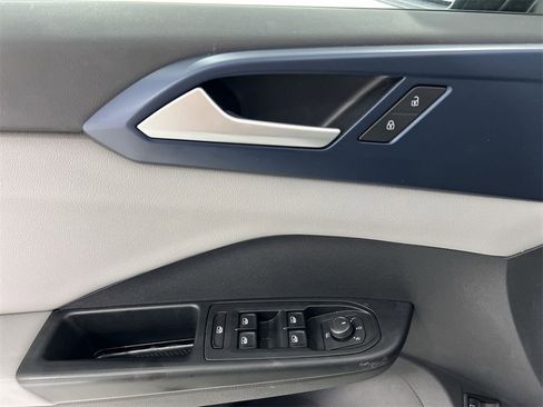 Used 2022 Volkswagen Taos SE image 22