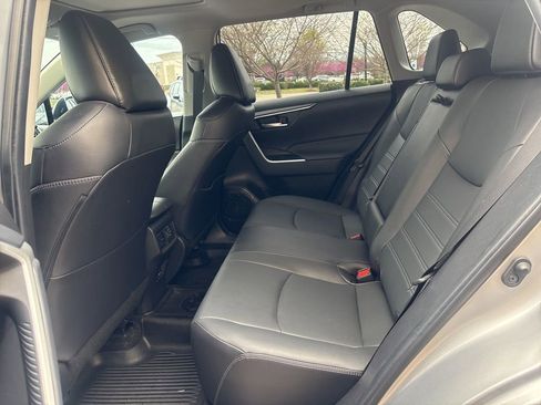Used 2023 Toyota RAV4 XLE Premium image 22
