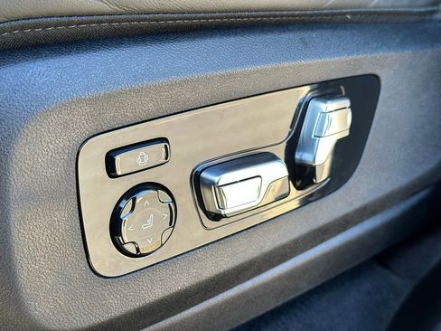 Certified 2024 BMW X7 xDrive40i w/ M Sport Package image 18