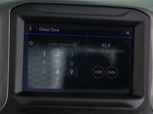 Used 2025 Chevrolet Silverado 2500 W/T w/ WT/CX Safety Package image 18