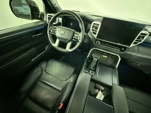 Used 2024 Toyota Sequoia Platinum AWD/4WD image 9
