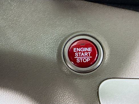 Used 2016 Honda Odyssey SE image 21