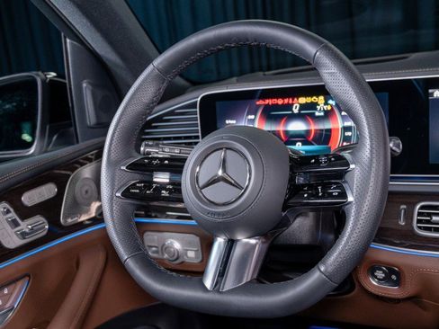 Certified 2026 Mercedes-Benz GLS 580 580 4MATIC&reg; SUV image 16