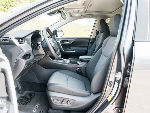 Used 2024 Toyota RAV4 XLE w/ Convenience Package image 25