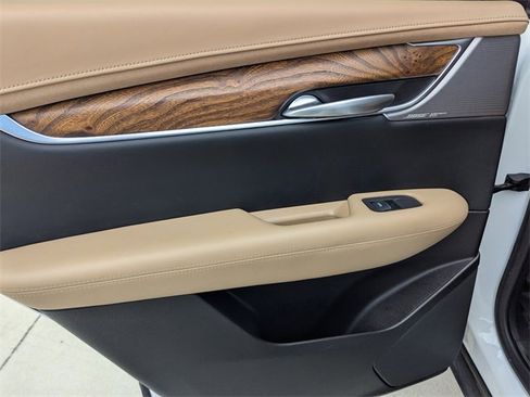 Used 2022 Cadillac XT5 Premium Luxury w/ Platinum Package image 10