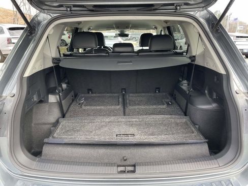Used 2023 Volkswagen Tiguan SE image 29