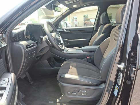 Used 2025 Hyundai Palisade Calligraphy image 13